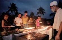 三亚(yà)天域度假酒店草坪BBQ